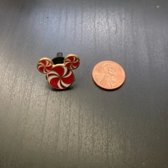 Collectable Pin - Picture 1 of 1